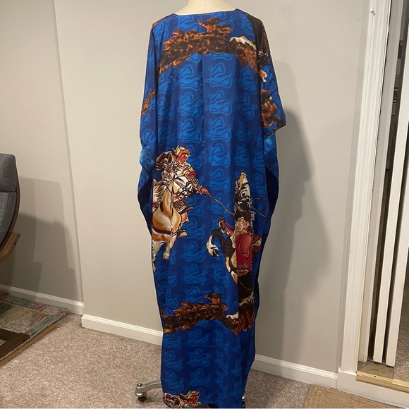 Glamour royal blue asian warrior print caftan OSFM - Picture 4 of 5